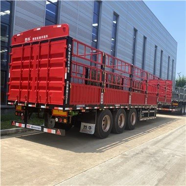 รถพ่วงบรรทุกสินค้ารั้ว